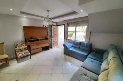Casa mobiliada com 3 dormitórios, sendo 1 suíte, no bairro glória