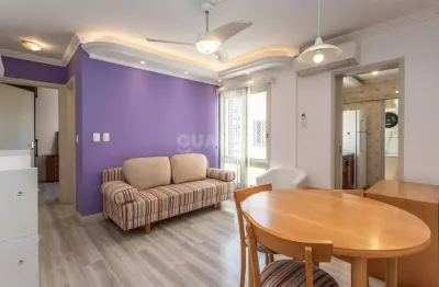 Apartamento mobiliado com 45m² privativos, próximo à redenção!