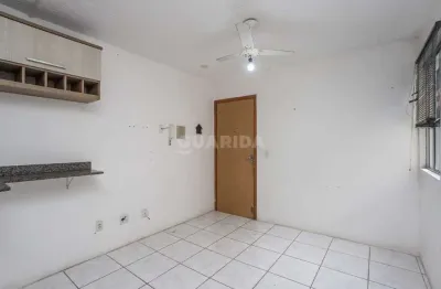 Apartamento com 2 quartos para alugar na Rua Capitão Pedroso, Restinga, Porto Alegre