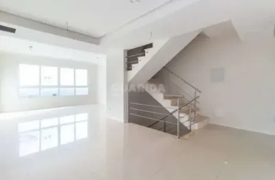 Casa com 3 dormitórios, sendo 1 suíte para alugar no bairro guarujá.