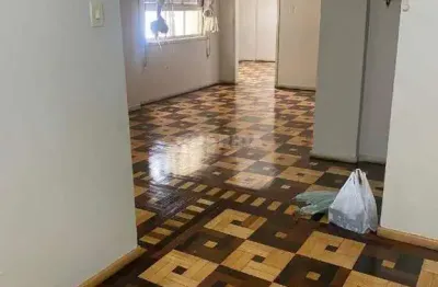 Amplo apartamento de 2 quartos com 2 sacadas no centro histórico!