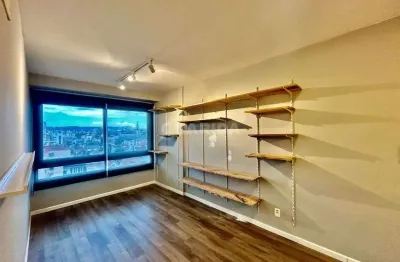 Apartamento com 1 dormitório para alugar no bairro cidade baixa.