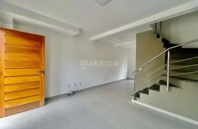 Casa em condominio fechado com 2 dormitórios para alugar no bairro vila nova.