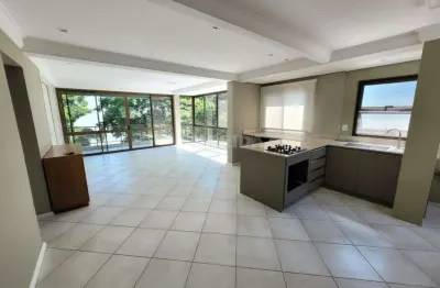 Cobertura de 2 dormitórios, sendo 1 suíte, no bairro tristeza