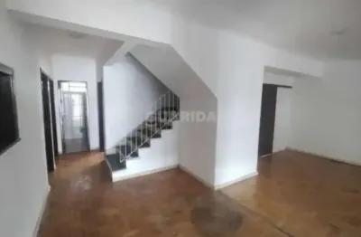 Casa residencial com 4 dormitórios sendo 1 suíte para alugar no bairro sarandi.