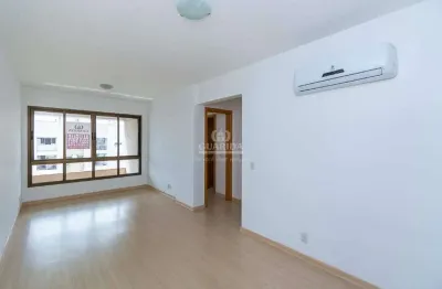 Apartamento de 2 dormitórios, sendo 1 suíte no bairro passo d'areia, com vaga coberta/churrasqueira interna!