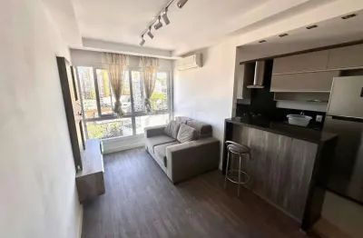 Apartamento semimobiliado de 2 dormitórios no bairro santana.