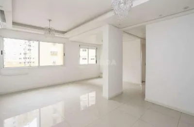 Apartamento reformado de 2 dormitórios e 1 vaga no bairro partenon!