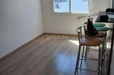 Apartamento semimobiliado de 1 dormitório no bairro vila ipiranga!