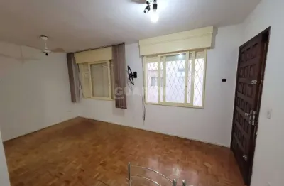 Kitnet / Stúdio para alugar na Rua Duque de Caxias, Centro Histórico, Porto Alegre