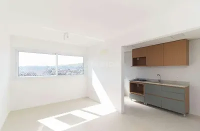 Apartamento de 2 dormitórios, sendo 1 suíte no bairro Santana com VAGA COBERTA.
