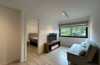 Apartamento mobiliado, com 1 dormitório suíte e 1 vaga de garagem, no bairro Petrópolis