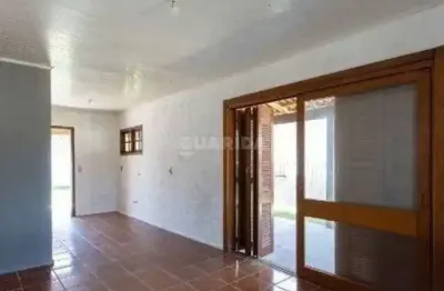 Casa Residencial com 2 dormitórios para alugar no bairro Ponta Grossa