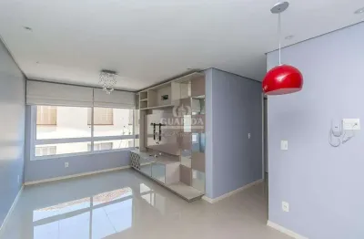 Apartamento de 2 dormitórios, com 1 vaga no bairro Menino Deus!