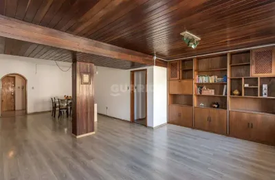 3 dormitórios na Azenha – amplo, iluminado e pronto pra morar!