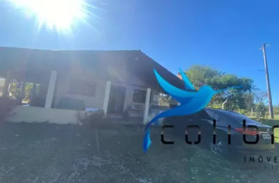 Linda chácara para lazer ou moradia em agudos do sul
