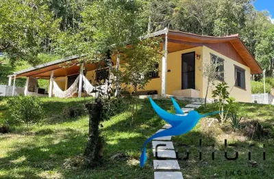 Linda chácara pronta para moradia ou lazer, com registro de imóveis