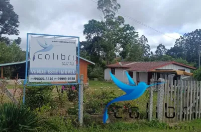 Chácara com 2 casas ao lado da rodovia em agudos do sul