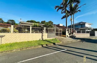 2 casas à venda no mesmo terreno em uma rua linda, sem saída, no bairro benedito