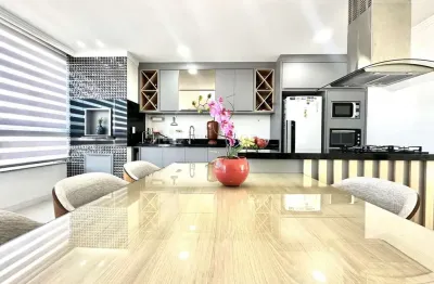 Apartamento à venda (2 por andar) com aprox. 144 m2 privativos com 1 suíte e 2 d