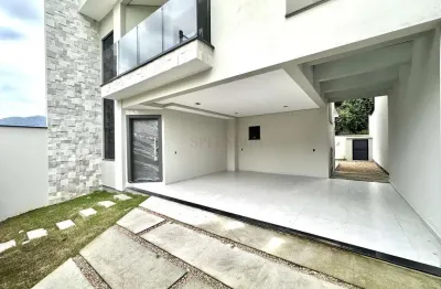 Casa à venda com 3 dormitórios (1 suíte) em região nobre de indaial/sc