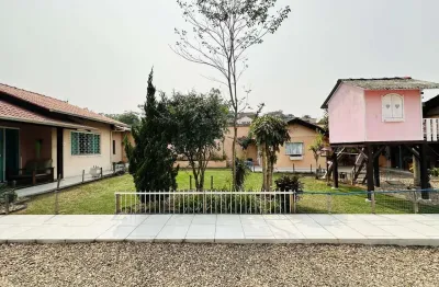 2 lindas casas edificadas em um terreno com 720 m2 em indaial-sc