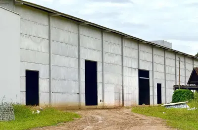 Galpão com 480 m2 disponível para locação em região industrial na cidade de inda