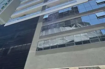 Apartamento à venda com 4 suítes e 3 vagas em meia praia - itapema/sc