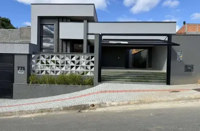Bela casa à venda com 3 dormitórios (1 suíte), área gourmet, piscina e 2 vagas n