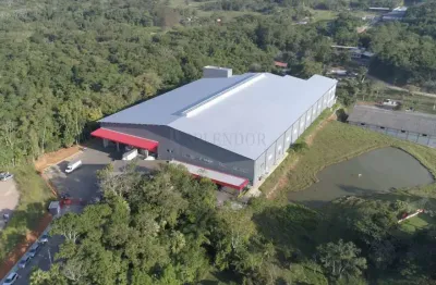 Galpão industrial para sublocação em indaial – 2.809 m² com 5 docas