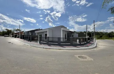 Casa nova à venda com 3 dormitórios sendo 1 suíte no bairro Benedito em Indaial-