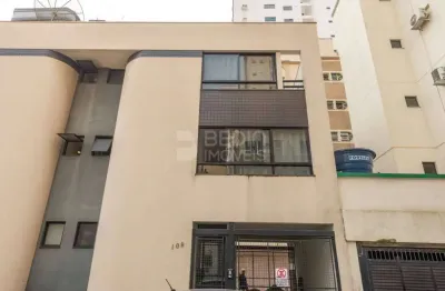 Sobrado triplex 03 dormitórios a venda quadra mar balneário camboriú