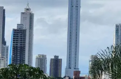 Terreno à venda na Rua Venezuela, 1142, Nações, Balneário Camboriú