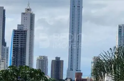 Terreno à venda na Rua Venezuela, 1142, Nações, Balneário Camboriú