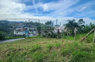 Terreno à venda na Rua Venezuela, 1142, Nações, Balneário Camboriú