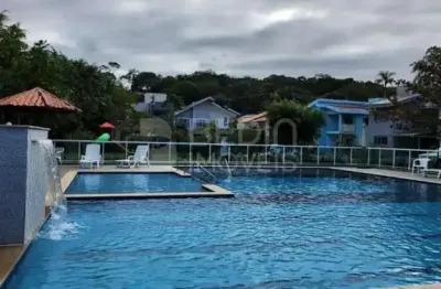 Casa 03 dormitórios a venda condomínio fechado recanto dos pássaros camboriú