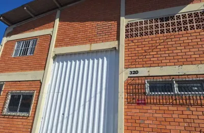 Casa comercial para alugar na Rua Araquari, 320, Municípios, Balneário Camboriú
