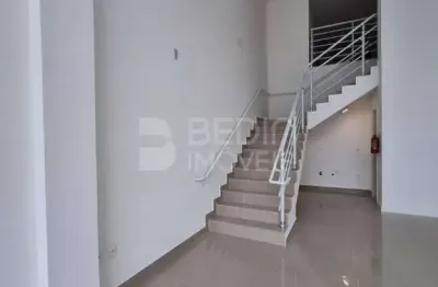 Casa comercial para alugar na Rua Miguel Matte, 687, Pioneiros, Balneário Camboriú
