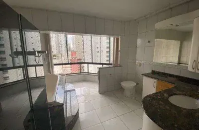 Apartamento 3 suítes - no último andar - barra sul - localização privilegiada - à 100m da praia