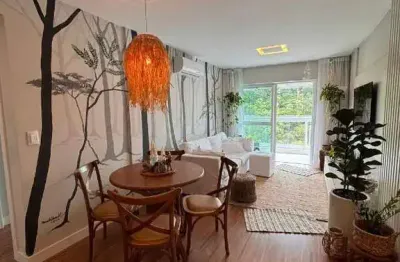 Apartamento mobiliado e decorado - vista mar - 2 dormitórios - 1 vaga - área de lazer