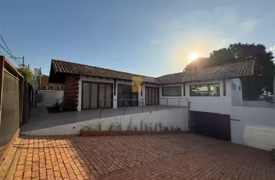 Casa comercial com 3 salas para alugar na avenida são sebastião, quilombo, cuiabá por r$ 15.000