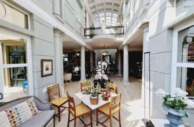 Desejada casa de alto padrão com 642m2 em área nobre da da city lapa.