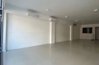 Locação - ampla sala comercial térrea, 80m² em excelente localização.