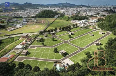 Em construção: lotes em condomínio fechado em camboriú