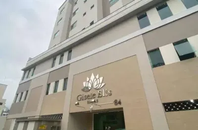 Diferenciado - amplo apartamento 90m² com terraço pertinho do centro