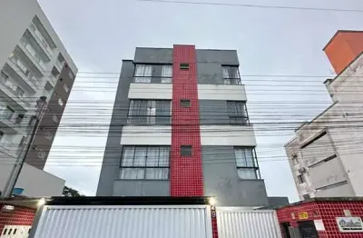 Apartamento em ótima localização, poucos minutos da praia, em camboriú