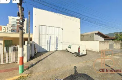 Excelente galpão com 240m² no areias em camboriú, oportunidade de investir