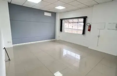 Locação - sala 40m² no segundo andar em prédio comercial no centro de bc