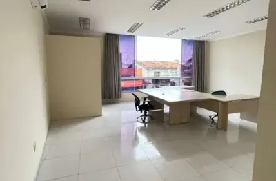 Locação - sala comercial no 2º andar, ideal para escritórios, consultórios.