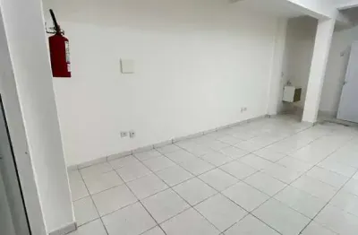 Locação - sala comercial térrea em galeria comercial no centro de camboriú